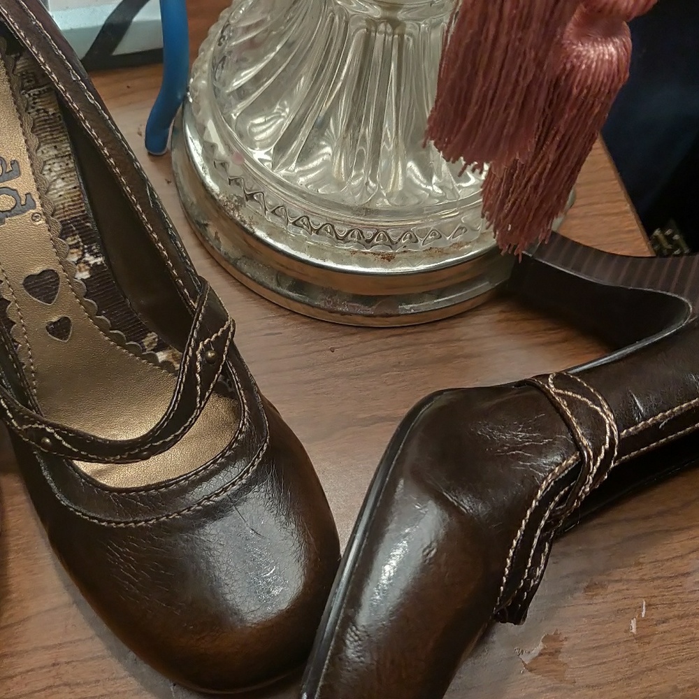 Mudd heels